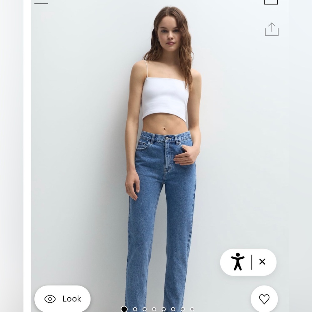 Pull&Bear Comfort Fit Mom Jeans- Size 4 Medium Wash